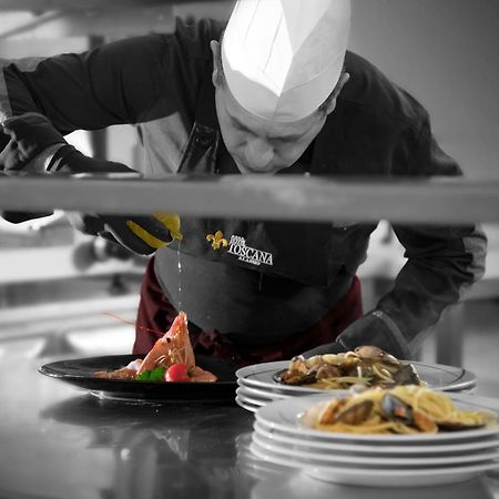 Hotel Ristorante Toscana Alassio Eksteriør bilde